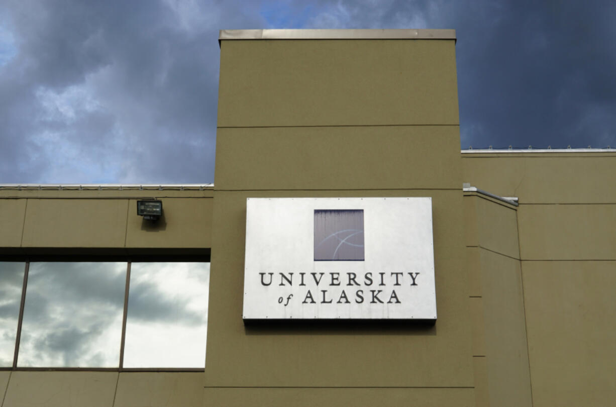 An Alaska bill is one of several pieces of pending or enacted legislation requiring public universities to disclose course material costs in half a dozen states around the country.