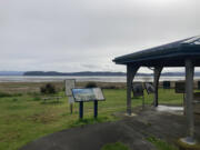 On the Nahcotta Tidelands site there is an interpretative gondola that explains the ecology of the Willapa Bay. The site overlooks about 10 acres of mud flat where oysters are available for harvest.