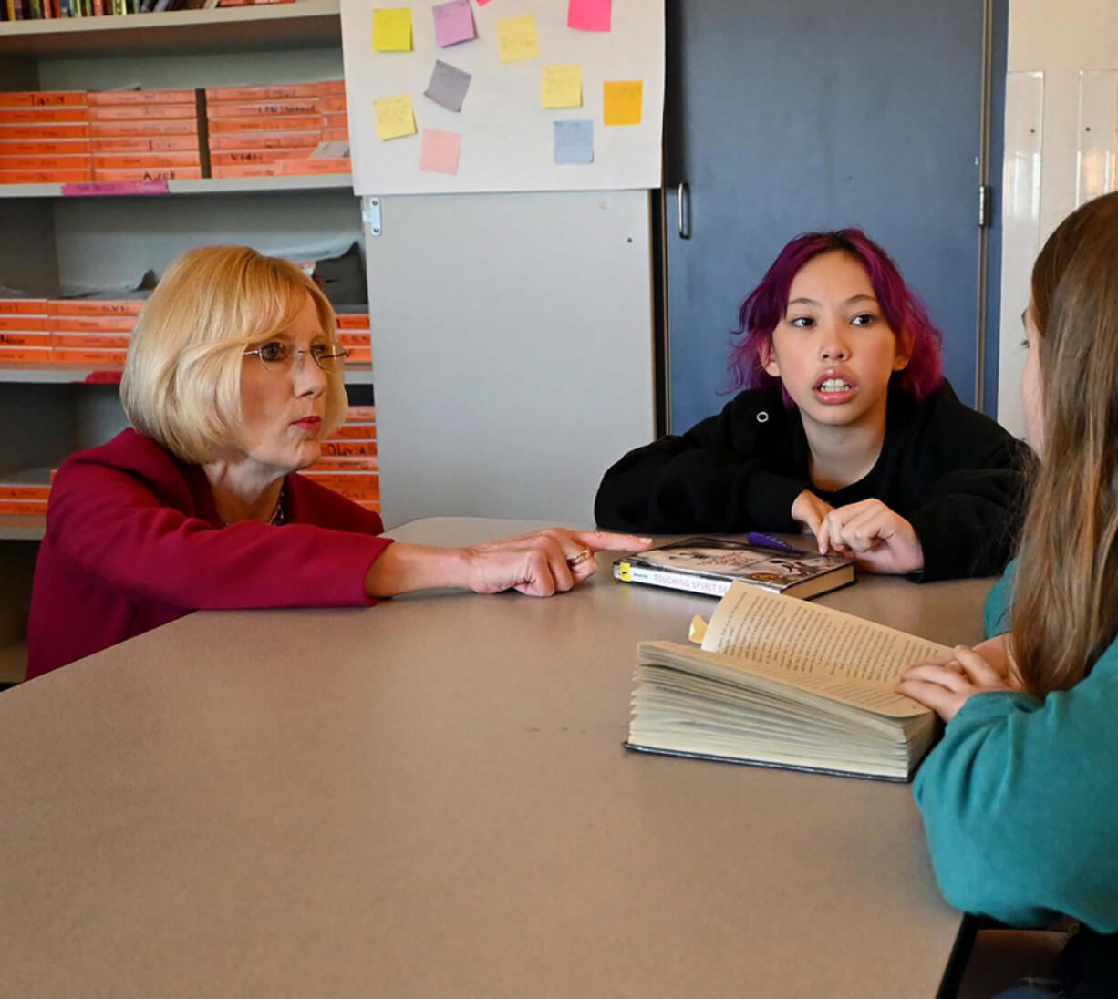 Mary Templeton talks with Lake Stevens School District students on April 18.